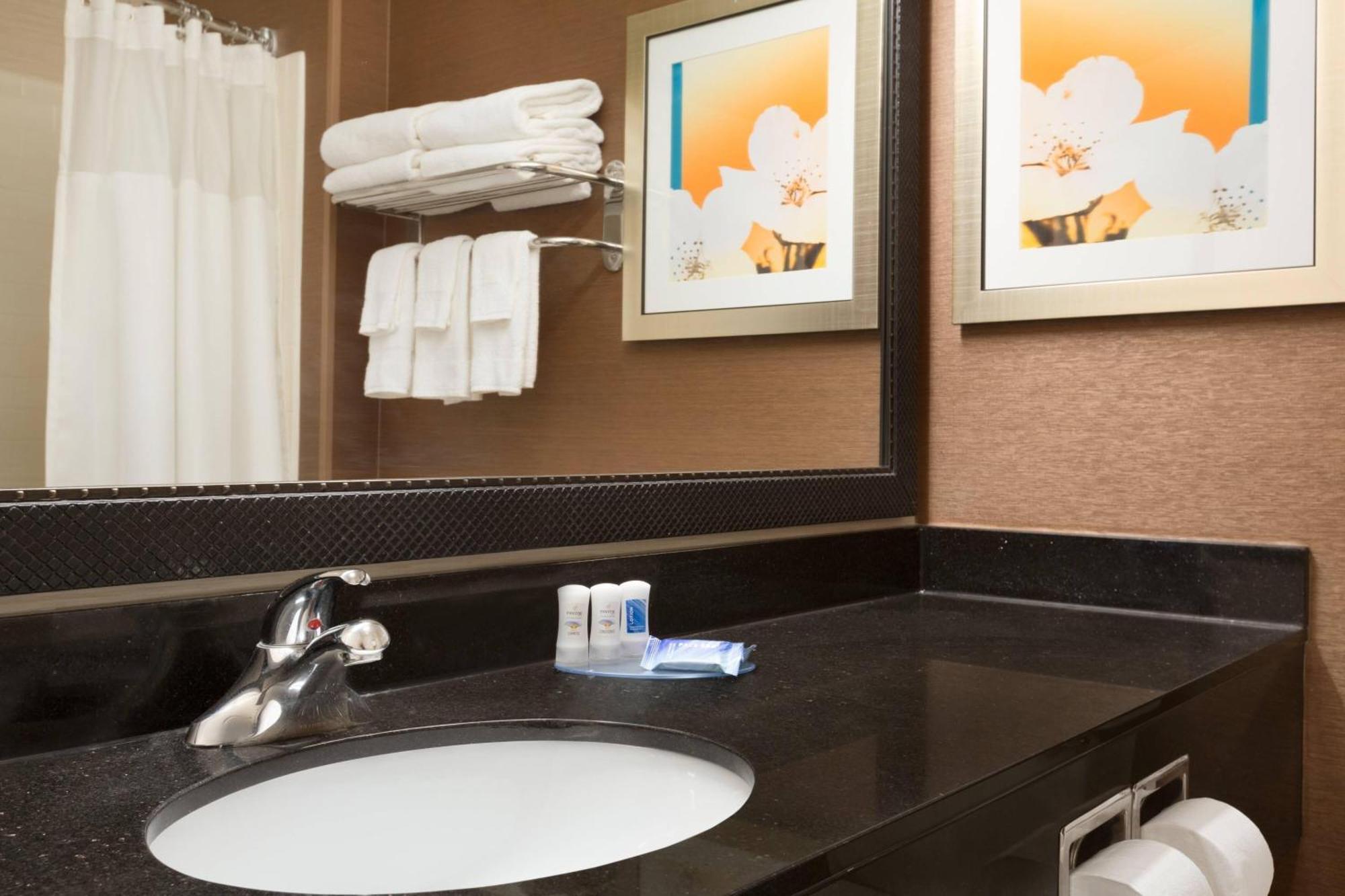 Fairfield Inn & Suites Bismarck South Zewnętrze zdjęcie